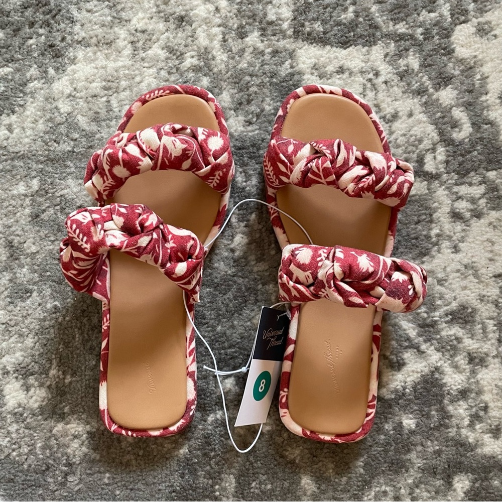 NWT Universal Thread Meg Knotted Sandals